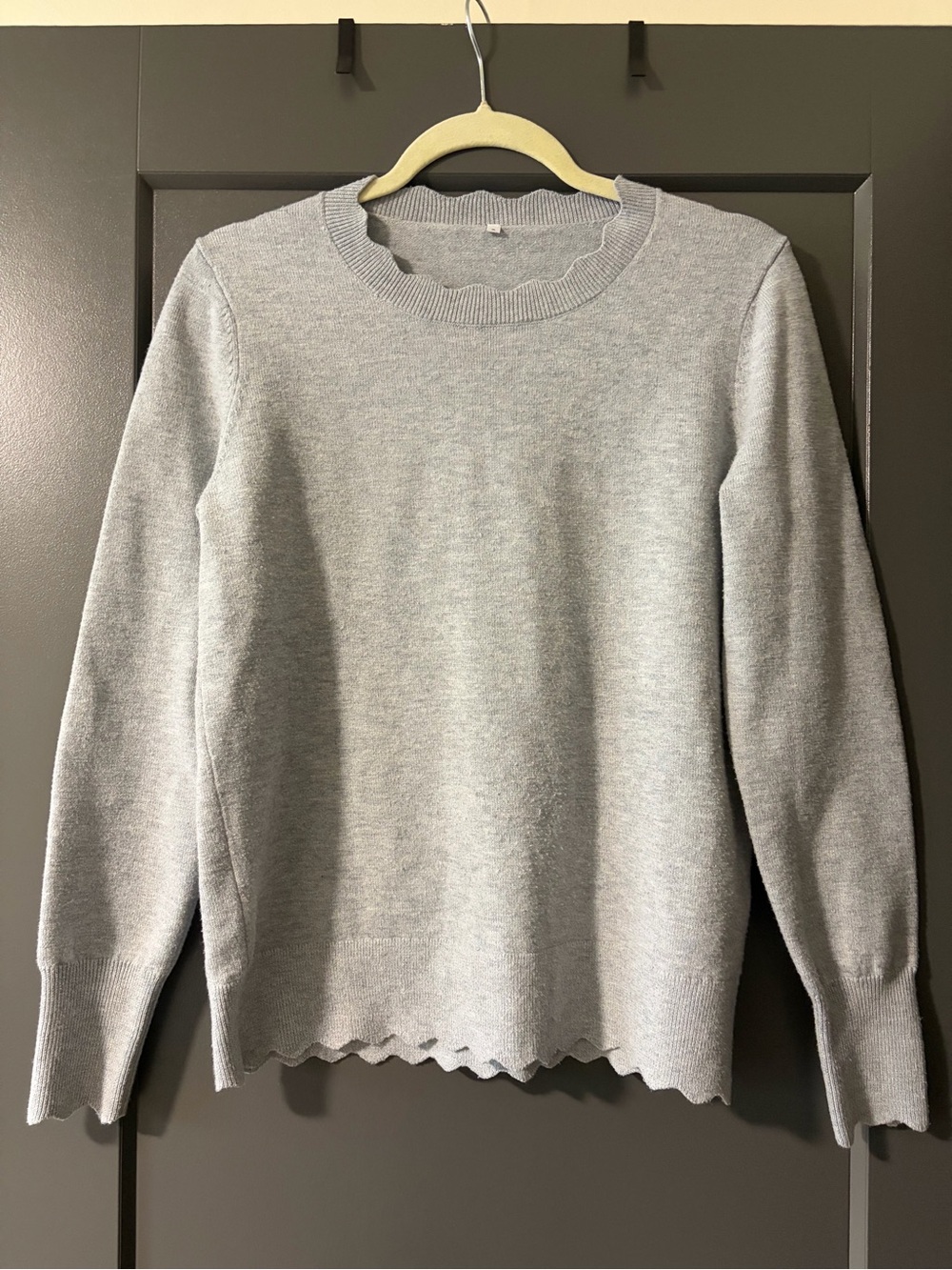 Amazon - Light Gray Crewneck Sweater with Scalloped Hem - Women's S